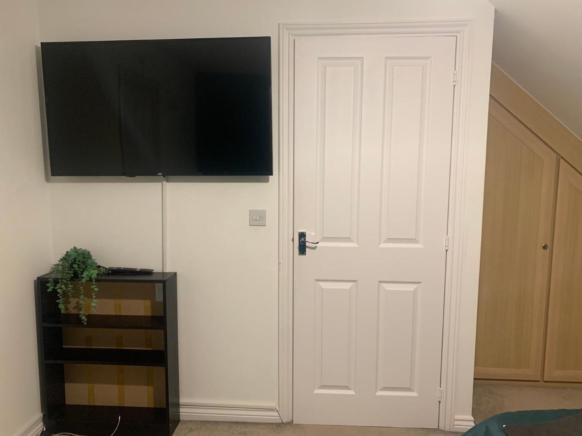 Comfy Double Bedroom In Greater Manchester Eksteriør billede